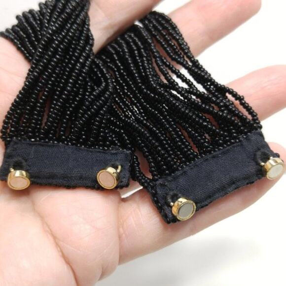 Wide Black Seed Bead Bracelet, 28 Strands, Magnetic Clasp, 7 Inches - Picture 7 of 8
